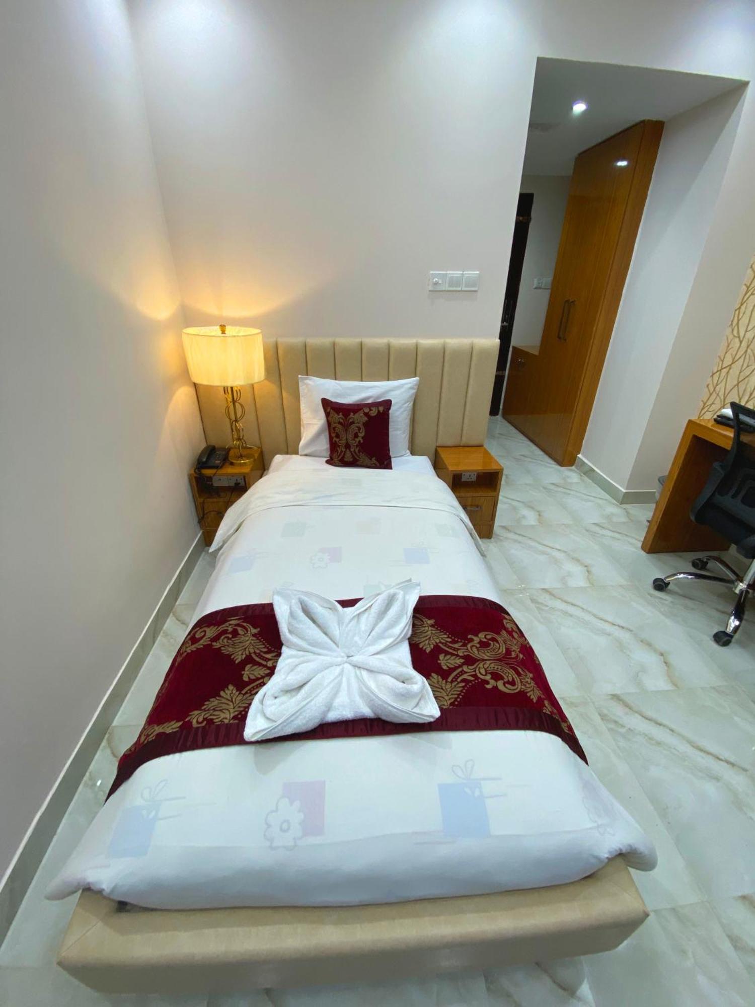Hotel Valentino Noakhali Exteriér fotografie
